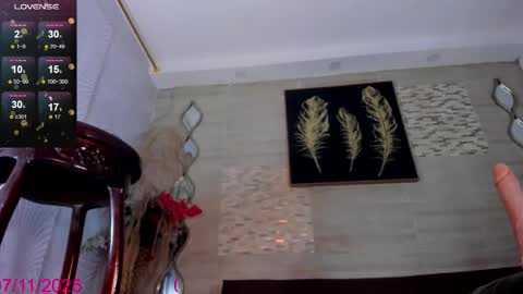 Snapshot of valeriaqueents chatting on November 7, 2025, 2:39 pm online show from November 7, 2025, 2:39 pm