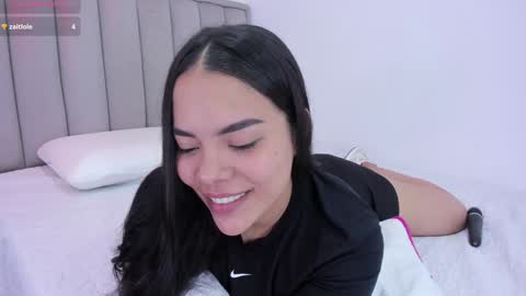 Cris  online show from January 25, 2025, 5:08 pm