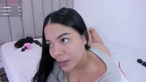 Cris  online show from February 16, 2025, 8:11 pm