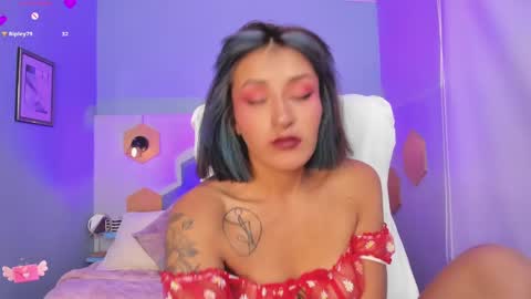 Snapshot of valkiria_ponce chatting on January 28, 2025, 4:41 pm Valkiria online show from January 28, 2025, 4:41 pm