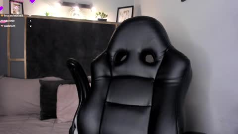 Snapshot of valkiria_ponce chatting on February 12, 2025, 6:19 pm Valkiria online show from February 12, 2025, 6:19 pm