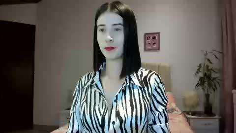 Macarena online show from September 25, 2025, 3:54 am