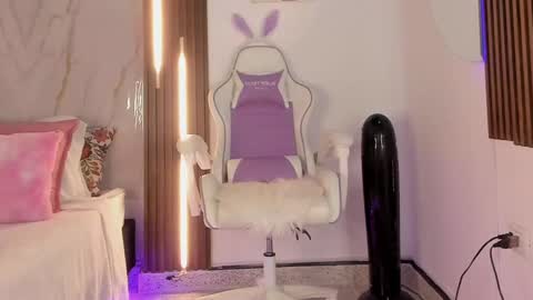 Snapshot of valloletsamar chatting on September 14, 2025, 12:04 pm Vallolet Peach  online show from September 14, 2025, 12:04 pm