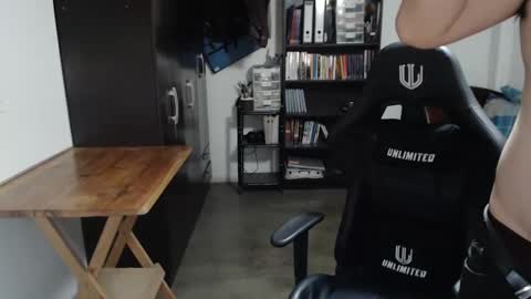 Snapshot of vancoserx111 chatting on January 15, 2025, 1:34 am vancoserx111 online show from January 15, 2025, 1:34 am