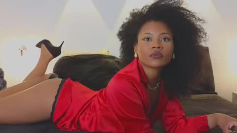 Snapshot of vanestrauss chatting on January 31, 2025, 8:22 pm New account follow me online show from January 31, 2025, 8:22 pm