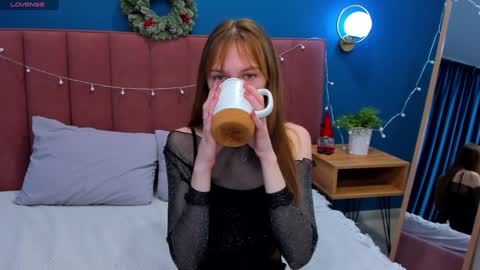 Snapshot of vanillakelly chatting on December 23, 2024, 4:01 am Sofia online show from December 23, 2024, 4:01 am