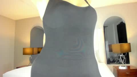 Snapshot of vanitysex chatting on December 16, 2024, 11:33 am Karine online show from December 16, 2024, 11:33 am