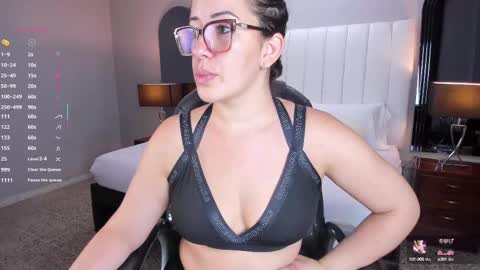 Snapshot of vanitysex chatting on October 11, 2025, 11:31 am Karine online show from October 11, 2025, 11:31 am
