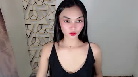 Snapshot of vannesasexyslutt chatting on October 19, 2025, 9:32 am VANNESA online show from October 19, 2025, 9:32 am