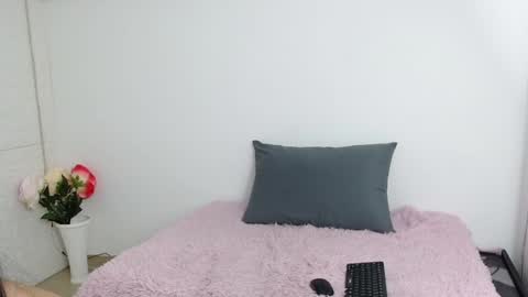 Snapshot of vanse_lust chatting on January 27, 2025, 9:33 pm Karuna online show from January 27, 2025, 9:33 pm