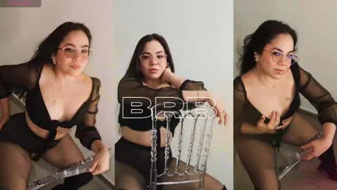 Snapshot of vctoria_collins_ chatting on September 18, 2025, 11:45 am Victoria online show from September 18, 2025, 11:45 am