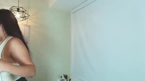 Snapshot of vctoria_collins_ chatting on September 24, 2025, 11:02 am Victoria online show from September 24, 2025, 11:02 am