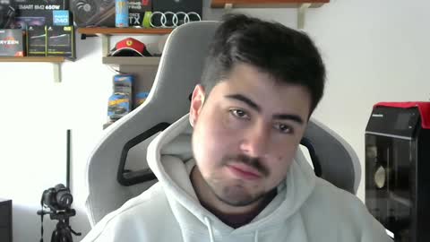 Snapshot of veils24 chatting on December 9, 2024, 5:19 pm Charles online show from December 9, 2024, 5:19 pm