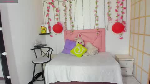 Snapshot of venus_latin_01 chatting on September 10, 2025, 7:47 pm Mary online show from September 10, 2025, 7:47 pm