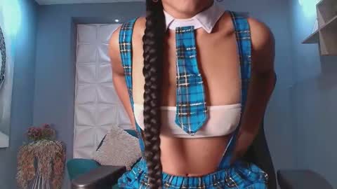 Venus Blazer  online show from September 26, 2025, 11:03 am