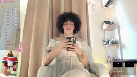 Snapshot of venuslusty chatting on January 28, 2025, 3:25 pm Venus online show from January 28, 2025, 3:25 pm