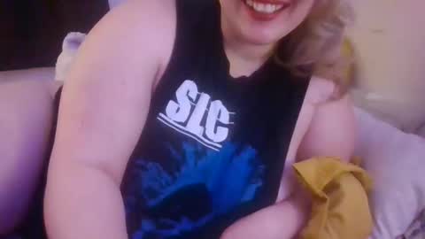 Snapshot of veronicawinterinspring chatting on November 15, 2025, 6:11 am Veronica Winter online show from November 15, 2025, 6:11 am