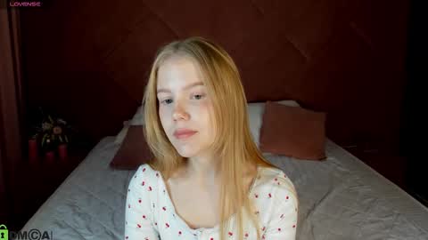 Snapshot of vicki_todd chatting on October 6, 2025, 1:14 am vicki todd online show from October 6, 2025, 1:14 am