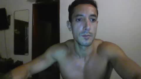 Snapshot of viclatam chatting on February 17, 2025, 2:31 am viclatam online show from February 17, 2025, 2:31 am