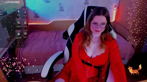 Snapshot of victoria_the_fox chatting on February 6, 2025, 5:57 am    -   The Divine Fox online show from February 6, 2025, 5:57 am