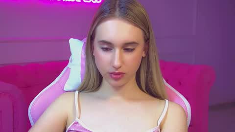 Snapshot of victoriahopson chatting on October 8, 2025, 6:16 pm Victoria online show from October 8, 2025, 6:16 pm