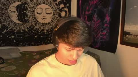 Snapshot of victorino_jhonson chatting on January 25, 2025, 4:02 am Victorino Jhonson online show from January 25, 2025, 4:02 am