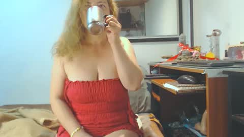 VIKKKTORIAAA online show from February 23, 2025, 9:44 am