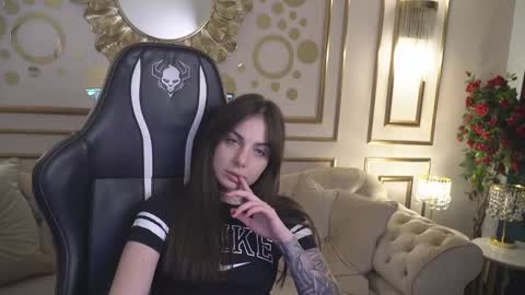 Snapshot of viktoria_storm chatting on January 29, 2025, 7:32 pm Alisa online show from January 29, 2025, 7:32 pm