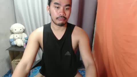 Snapshot of vin_17 chatting on March 2, 2025, 10:35 am Call me Marvin online show from March 2, 2025, 10:35 am