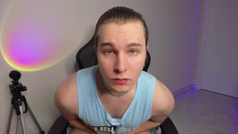Snapshot of vincent__strong chatting on February 16, 2025, 7:37 am Vincent Strong online show from February 16, 2025, 7:37 am
