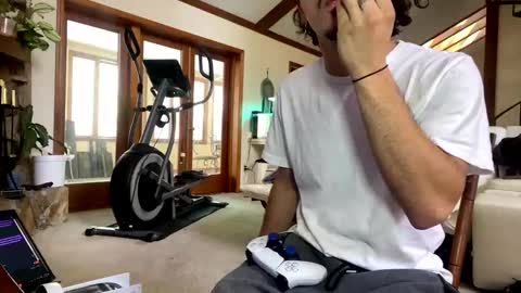 Snapshot of vinsmoke_sanji2020 chatting on March 6, 2025, 6:26 pm Sanji online show from March 6, 2025, 6:26 pm