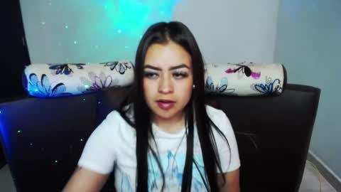 Snapshot of vio_let_ chatting on December 28, 2024, 1:49 pm Daniela online show from December 28, 2024, 1:49 pm