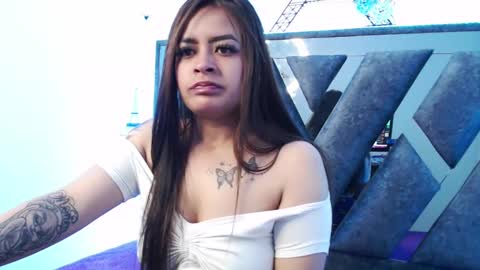 Snapshot of vio_let_ chatting on January 18, 2025, 5:15 pm Daniela online show from January 18, 2025, 5:15 pm
