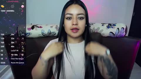 Snapshot of vio_let_ chatting on March 1, 2025, 4:11 pm Daniela online show from March 1, 2025, 4:11 pm