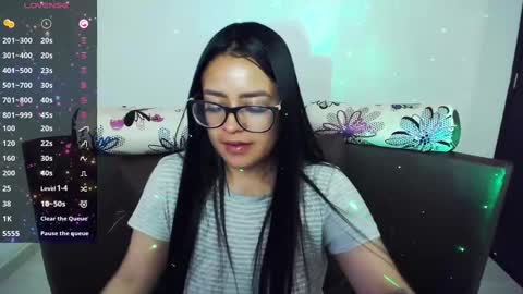 Snapshot of vio_let_ chatting on March 3, 2025, 10:42 pm Daniela online show from March 3, 2025, 10:42 pm