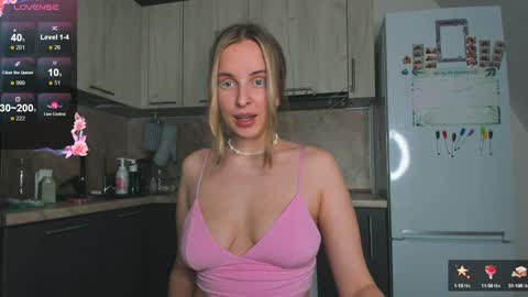 Snapshot of violet_blue_eyes chatting on January 29, 2025, 2:21 pm Violet online show from January 29, 2025, 2:21 pm