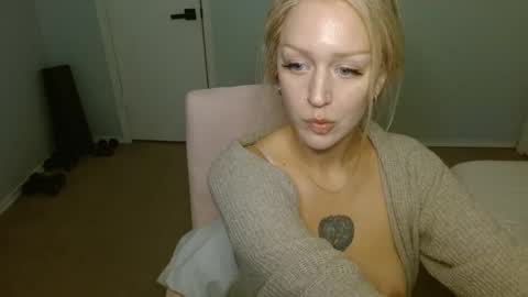 Snapshot of violet_winter97 chatting on January 23, 2025, 5:13 am violet_winter97 online show from January 23, 2025, 5:13 am