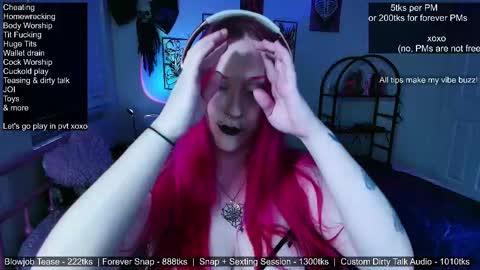 Snapshot of violetoctober chatting on October 30, 2025, 12:56 am Violet October online show from October 30, 2025, 12:56 am