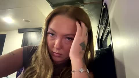 Snapshot of violettblakee chatting on September 19, 2025, 1:40 am Violet Blake online show from September 19, 2025, 1:40 am