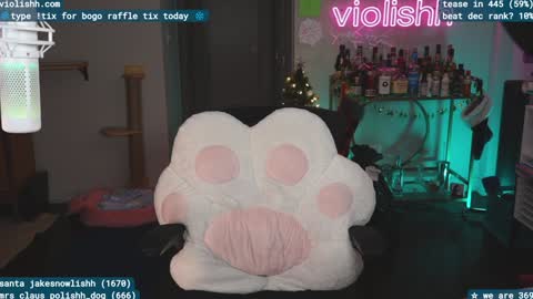 Snapshot of violishh chatting on December 18, 2024, 2:21 am follow me on twitter violishh and ig violishh  online show from December 18, 2024, 2:21 am