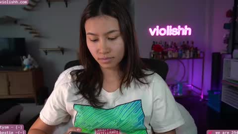 Snapshot of violishh chatting on February 15, 2025, 7:50 pm follow me on twitter violishh and ig violishh  online show from February 15, 2025, 7:50 pm