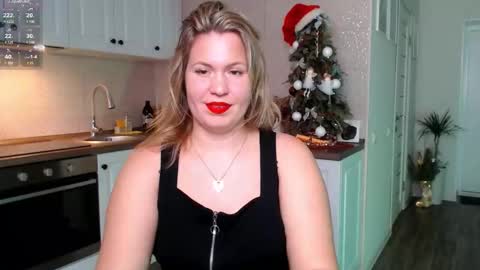 Snapshot of vip_juicy chatting on January 12, 2025, 9:19 am VelvettTime online show from January 12, 2025, 9:19 am