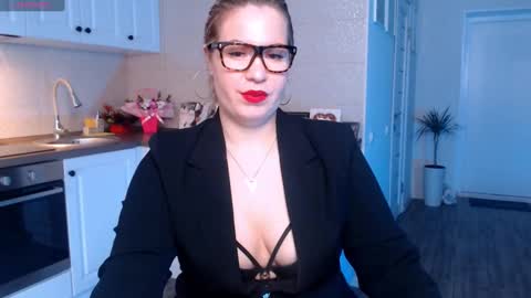 Snapshot of vip_juicy chatting on February 7, 2025, 9:16 am VelvettTime online show from February 7, 2025, 9:16 am