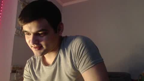 Snapshot of virgil____ chatting on December 8, 2024, 6:54 am virgil____ online show from December 8, 2024, 6:54 am