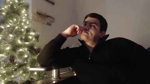 Snapshot of virgil____ chatting on December 19, 2024, 11:39 am virgil____ online show from December 19, 2024, 11:39 am