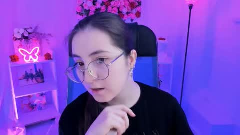 Snapshot of virtualvoyant chatting on October 20, 2025, 7:20 am your love online show from October 20, 2025, 7:20 am