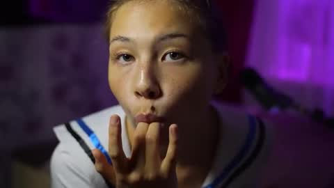 Snapshot of vivien_cutie chatting on September 15, 2025, 3:56 pm vivien_cutie online show from September 15, 2025, 3:56 pm