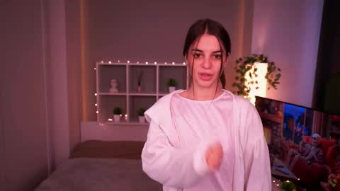 Snapshot of vondapeake chatting on November 8, 2025, 6:57 am Sofia online show from November 8, 2025, 6:57 am