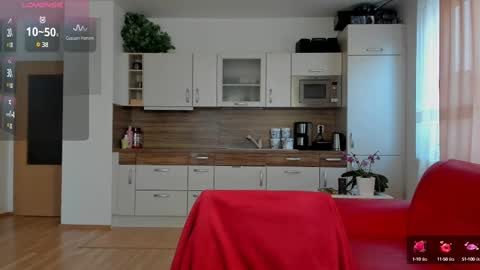 Snapshot of vvalkyriee chatting on February 22, 2025, 3:58 pm vvalkyriee online show from February 22, 2025, 3:58 pm