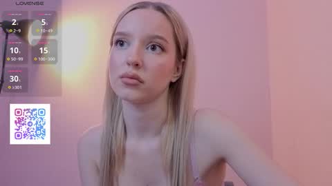 Snapshot of w_pickmebabby_w chatting on November 7, 2025, 8:20 pm w_pickmebabby_w online show from November 7, 2025, 8:20 pm